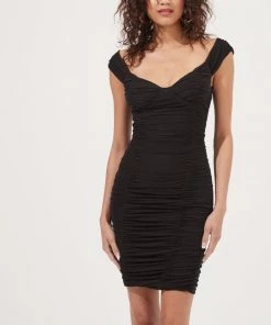 ASTR BRADBURY RUCHED BODYCON MINI DRESS