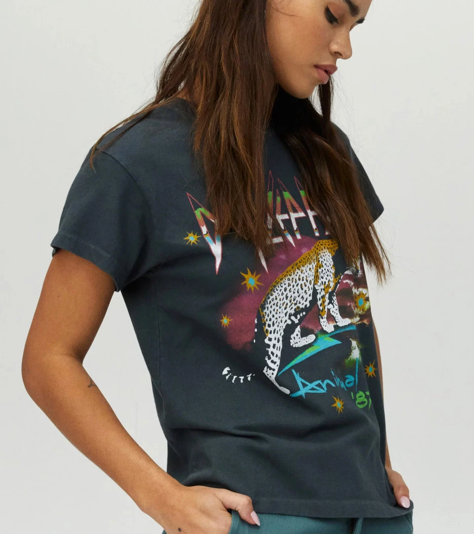 DAYDREAMER LA DEF LEPPARD ANIMALS ‘87 TOUR TEE NEW ARRIVALS 5 DAYDREAMER LA DEF LEPPARD ANIMALS ‘87 TOUR TEE NEW ARRIVALS
