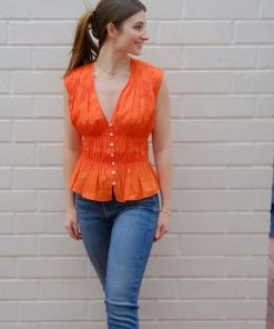 FRAME RUCHED V-NECK SLEVELESS BLOUSE