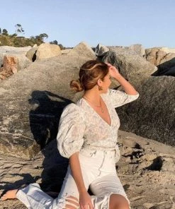 OLIVACEOUS BLUE BABY’S BREATH WRAP TOP