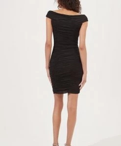 ASTR BRADBURY RUCHED BODYCON MINI DRESS