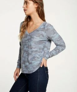 CHASER LONG SLEEVE V NECK PULLOVER 8 CHASER LONG SLEEVE V NECK PULLOVER
