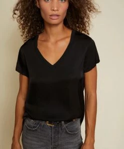 NEW ARRIVALS NATION JUNE V-NECK TOP 10 NEW ARRIVALS NATION JUNE V-NECK TOP