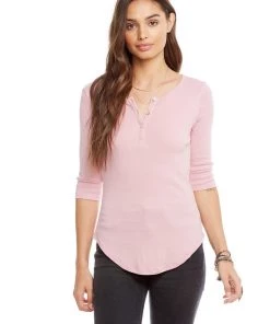 TOPS CHASER 3/4 SLEEVE SHIRTTAIL HENLEY