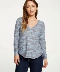 CHASER LONG SLEEVE V NECK PULLOVER