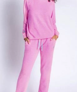 P.J. SALVAGE LOVE MAKES THE WORLD GO ROUND L/S TOP 14 P.J. SALVAGE LOVE MAKES THE WORLD GO ROUND L/S TOP