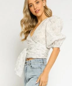 OLIVACEOUS BLUE BABY’S BREATH WRAP TOP