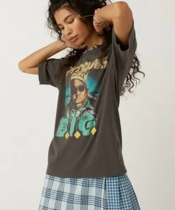 NEW ARRIVALS DAYDREAMER NOTORIOUS B.I.G. CROWN WEEKEND TEE