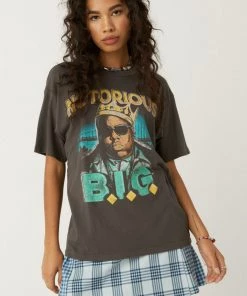 NEW ARRIVALS DAYDREAMER NOTORIOUS B.I.G. CROWN WEEKEND TEE