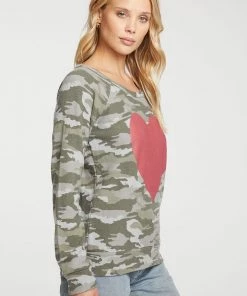 CHASER RED HEART CAMO PULLOVER SWEATERS & KNITS