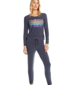 CHASER WEEKENDS LONG SLEEVE PULLOVER