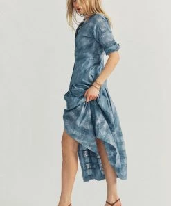 LOVESHACKFANCY NEW ARRIVALS LOVSHACKFANCY EDIE DRESS WASHED DENIM 8 LOVESHACKFANCY NEW ARRIVALS LOVSHACKFANCY EDIE DRESS WASHED DENIM
