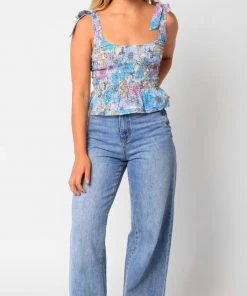 NEW ARRIVALS OLIVACEOUS NIA SMOCKED TOP