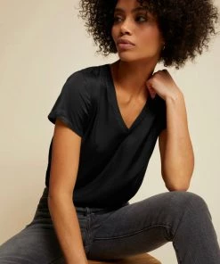NEW ARRIVALS NATION JUNE V-NECK TOP 11 NEW ARRIVALS NATION JUNE V-NECK TOP