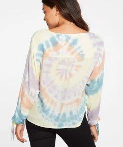TOPS CHASER TIE DYE V NECK HI LO BLOUSE