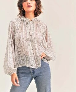 NEW ARRIVALS RESET FLORAL BUTTON UP BLOUSE
