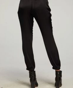 CHASER STRETCH SILKY RELAXED JOGGER NEW ARRIVALS