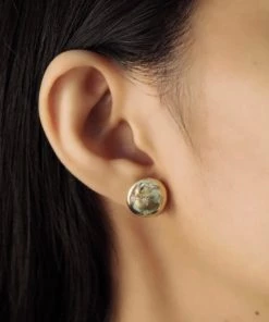 TAI GOLD BUTTON STUDS W/STAR ACCENTS