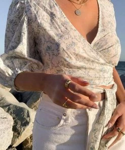 OLIVACEOUS BLUE BABY’S BREATH WRAP TOP