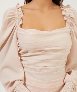 NEW ARRIVALS ASTR SQUARE NECK PUFF SLEEVE TOP 8 NEW ARRIVALS ASTR SQUARE NECK PUFF SLEEVE TOP