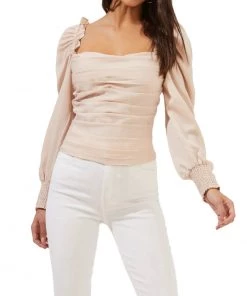 NEW ARRIVALS ASTR SQUARE NECK PUFF SLEEVE TOP