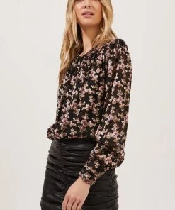 ASTR DUCHESS FLORAL TOP TOPS