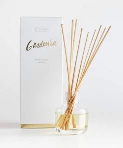NEW ARRIVALS ILLUME GARDENIA 30Z DIFFUSER