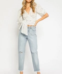 OLIVACEOUS BLUE BABY’S BREATH WRAP TOP
