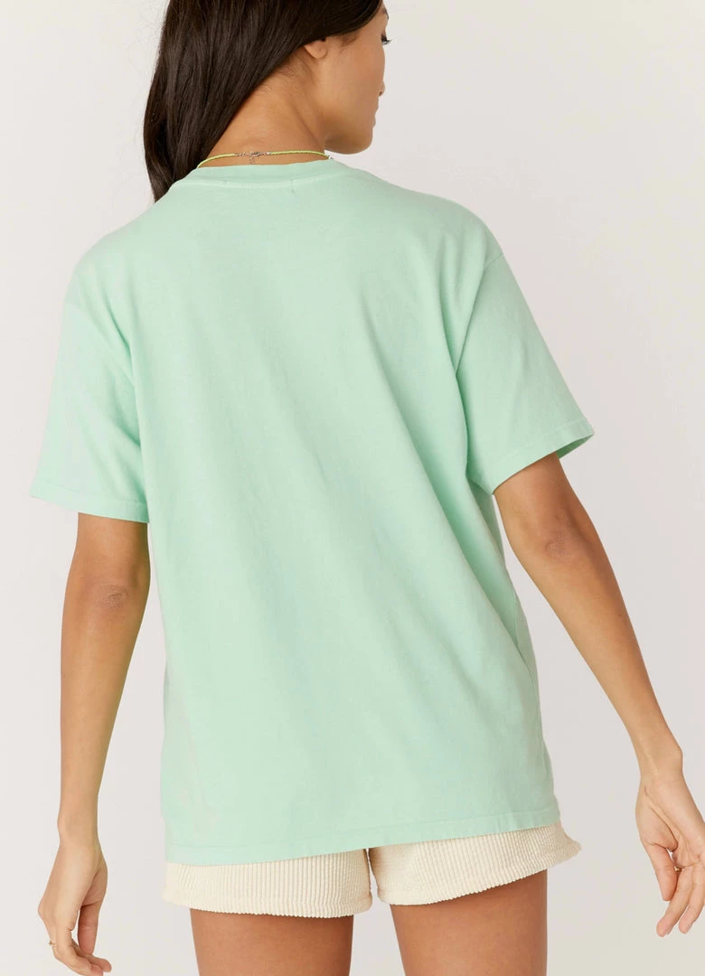 DAYDREAMER QUEEN 1975 WEEKEND TEE MINT NEW ARRIVALS 4 DAYDREAMER QUEEN 1975 WEEKEND TEE MINT NEW ARRIVALS