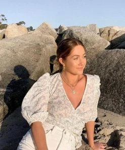 OLIVACEOUS BLUE BABY’S BREATH WRAP TOP